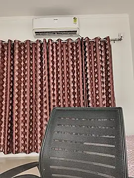 Cute-Maanvi stripchat live cam model