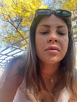 leona-david stripchat live cam model