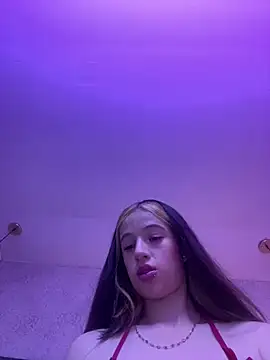 aly_16 stripchat live cam model
