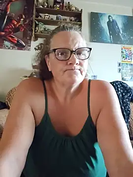 MissQueenBeex stripchat live cam model