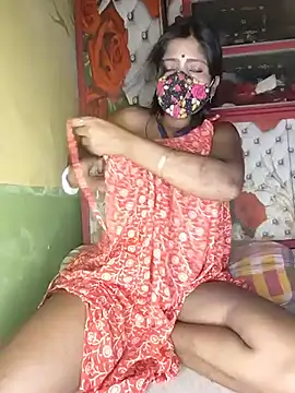 Love143A stripchat live cam model
