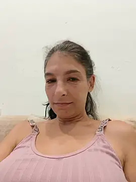 Sposini69 stripchat live cam model