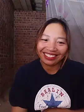 sowbibi- stripchat live cam model