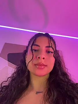 IrinaBlanc stripchat live cam model