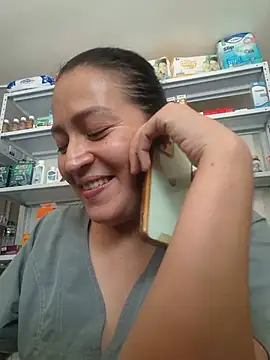 Dr_Edna_naughty stripchat live cam model