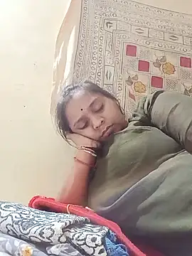 Priyasfhhc stripchat live cam model