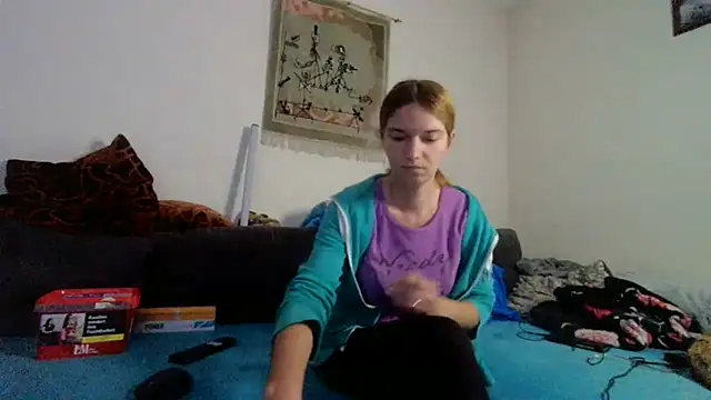 Mercedeswoman8 stripchat live cam model