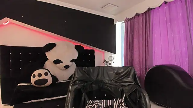 Coral_Gibson stripchat live cam model