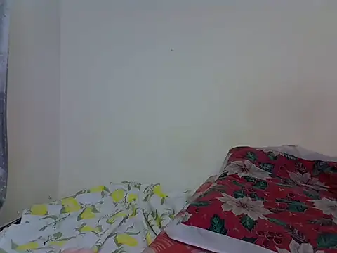 Luullu_ stripchat live cam model