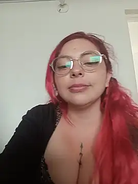 madelaine- stripchat live cam model
