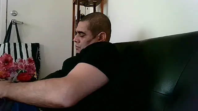 Q1357q stripchat live cam model