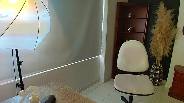sheryl_jones stripchat live cam model