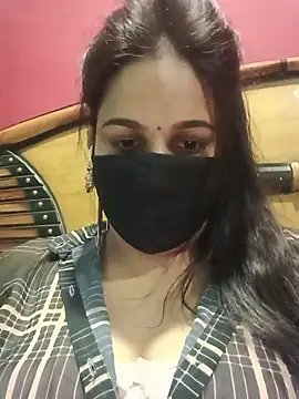 0Muskaan stripchat live cam model