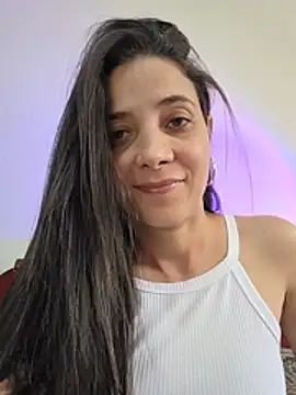 miaeyex stripchat live cam model
