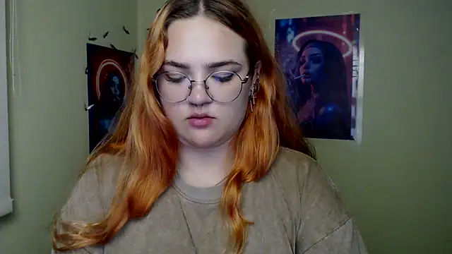 RinaRiii stripchat live cam model