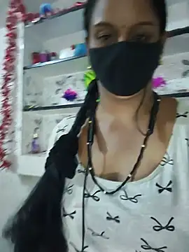 madhushree143 stripchat live cam model
