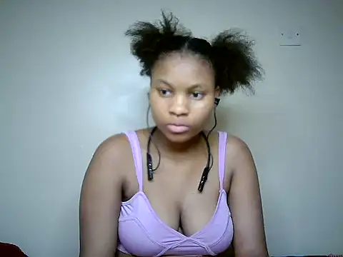 Swt_smiles stripchat live cam model