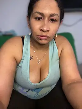 Carola-Ross stripchat live cam model