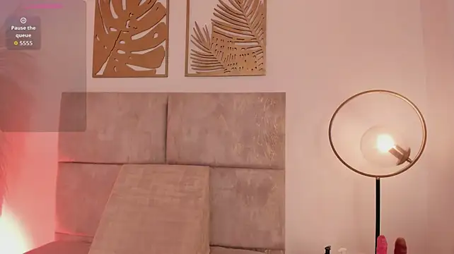 GahiaBelucci stripchat live cam model