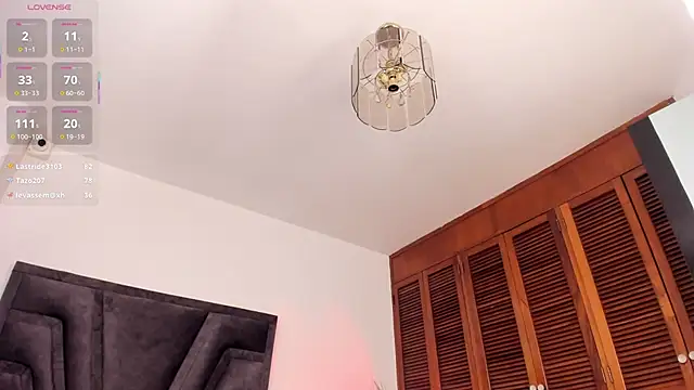 ParisMendez stripchat live cam model