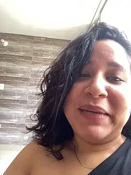DaphneSky stripchat live cam model