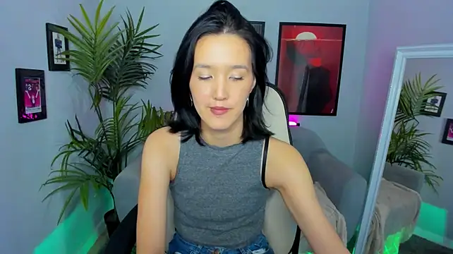 NaomiKurosawa stripchat live cam model