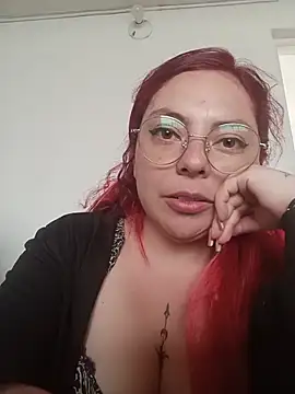madelaine- stripchat live cam model