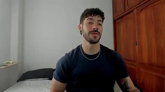 Guyinthemountain stripchat live cam model