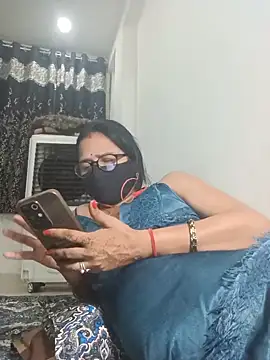 runi31 stripchat live cam model