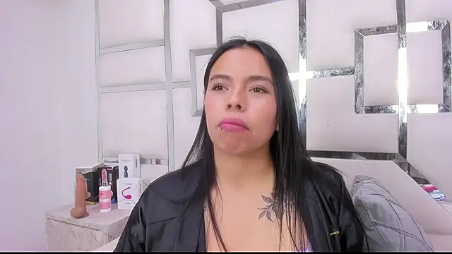 ZoeWan69 stripchat live cam model