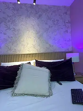 Darcy_glow_ stripchat live cam model