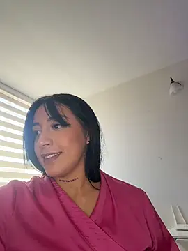 keilelewis stripchat live cam model