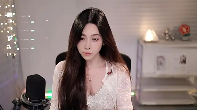 SleepArtist stripchat live cam model