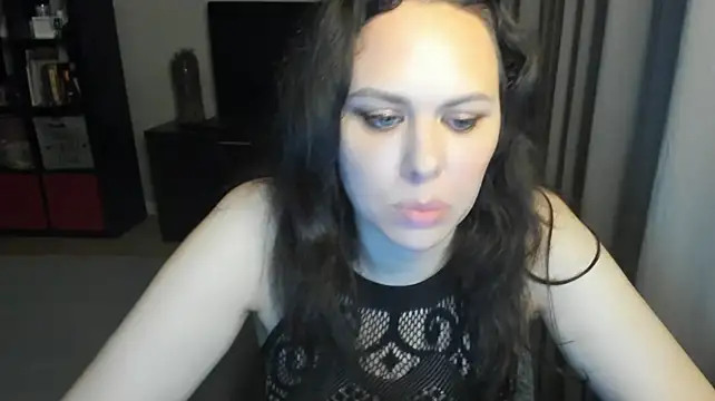MollyCheiz stripchat live cam model