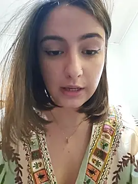 Juh_castro stripchat live cam model