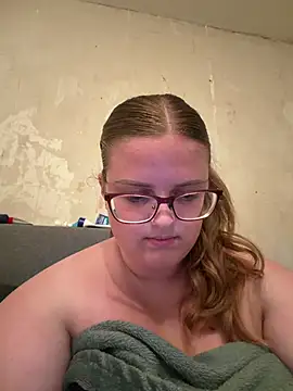 CurvyPaar2 stripchat live cam model