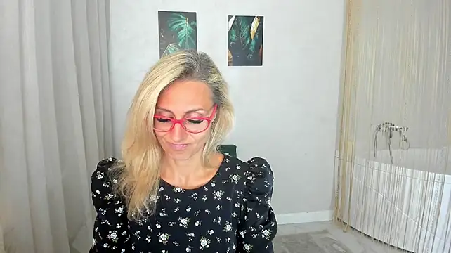 MuseOfStage stripchat live cam model