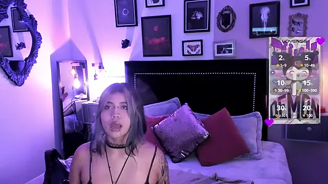 pinkk_deemon stripchat live cam model