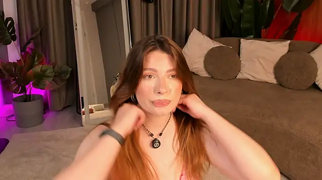 MiraVolt stripchat live cam model