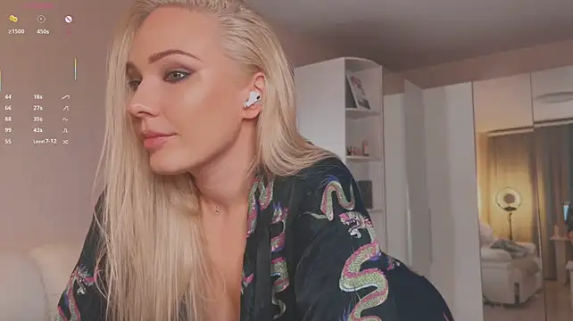 1AlexaGoddess3 stripchat live cam model