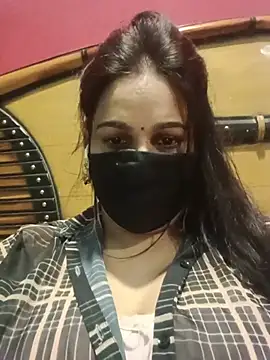 0Muskaan stripchat live cam model
