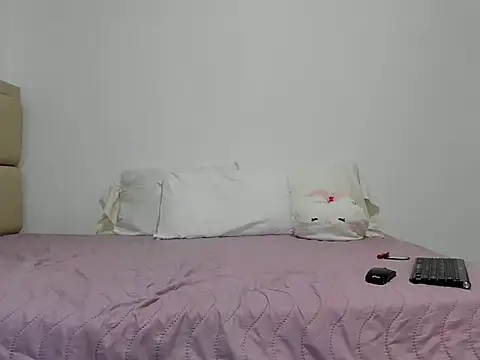 Scarletcute24 stripchat live cam model