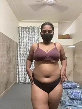 punjabi-kaur stripchat live cam model