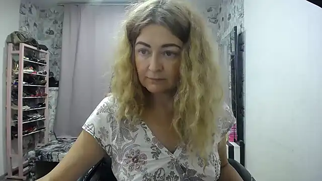 Helen1974 stripchat live cam model