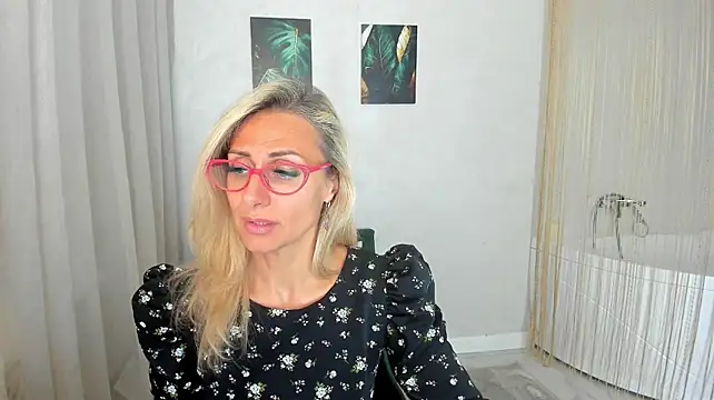 MuseOfStage stripchat live cam model