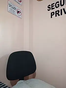 Hannah-colx stripchat live cam model