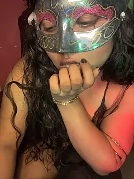 SlutrySiren stripchat live cam model