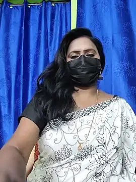 Meera_mia stripchat live cam model