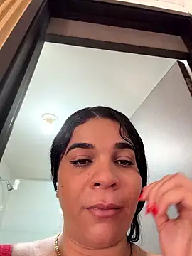 Siri_Luxx stripchat live cam model