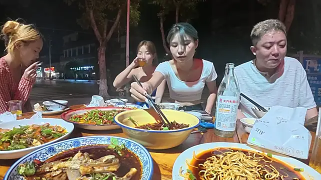 BBQ-888 stripchat live cam model